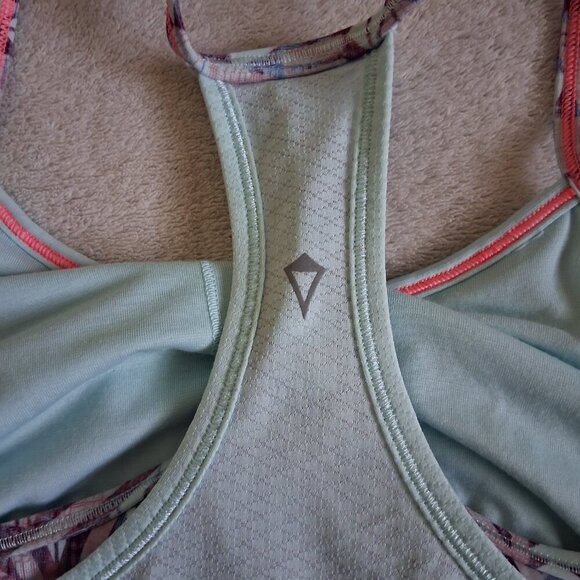 Ivivva by Lululemon Girl's Size 14 Light Blue Shelf Bra Racer Back Tank Top - Picture 6 of 10